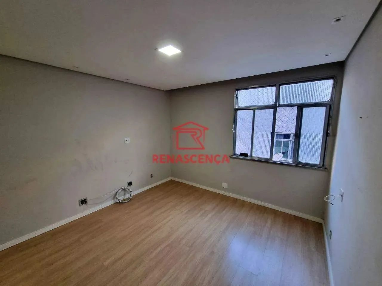 Apartamento com 2 Quartos na rua da Portela! - Foto 4