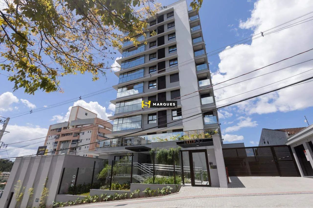 Apartamento de alto padrão com 3 suítes e 2 vagas de garagens com depósito - Anita Garibal
