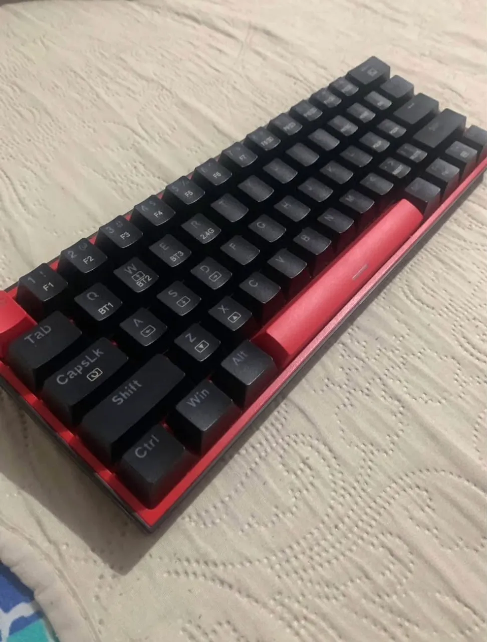 Teclado Redragon Mecânico 60% RGB - Perfeito para Gamers