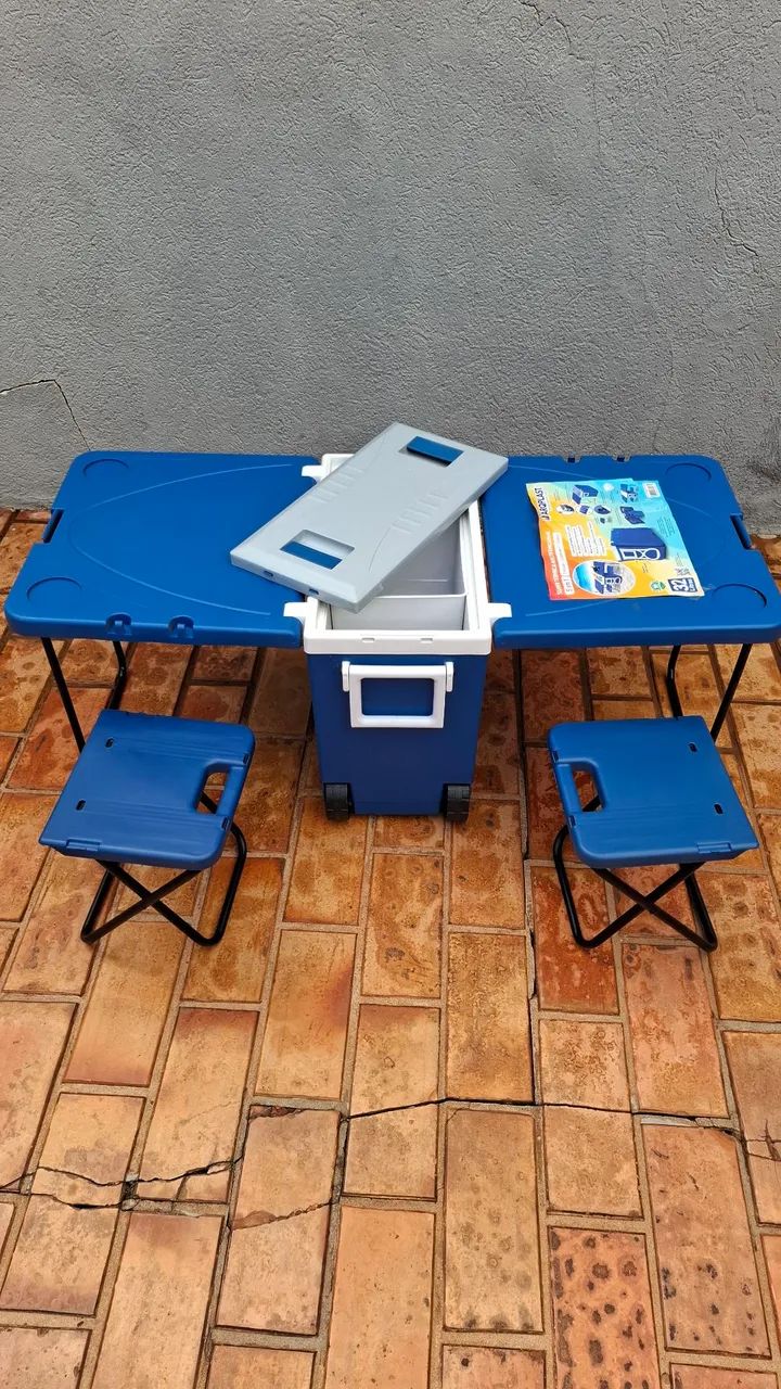 Super caixa térmica multifuncional,5 em 1,1 cooler de 32L,2 mesinhas,2 banquinhos