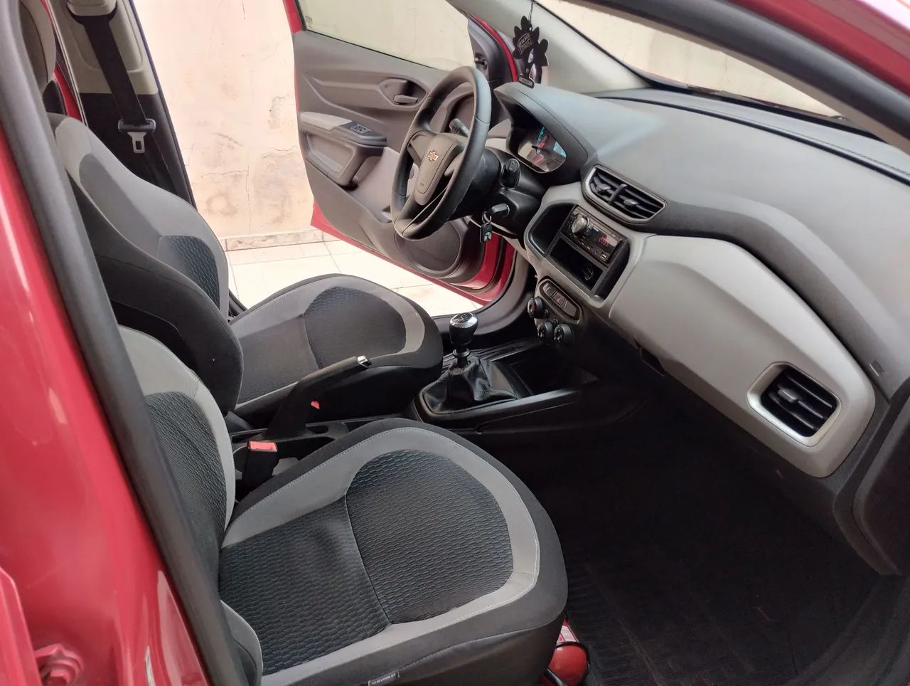 Onix 2015 completo rodas aro 15 abaixo da Fipe R$42.500 Lages-sc  - Foto 5