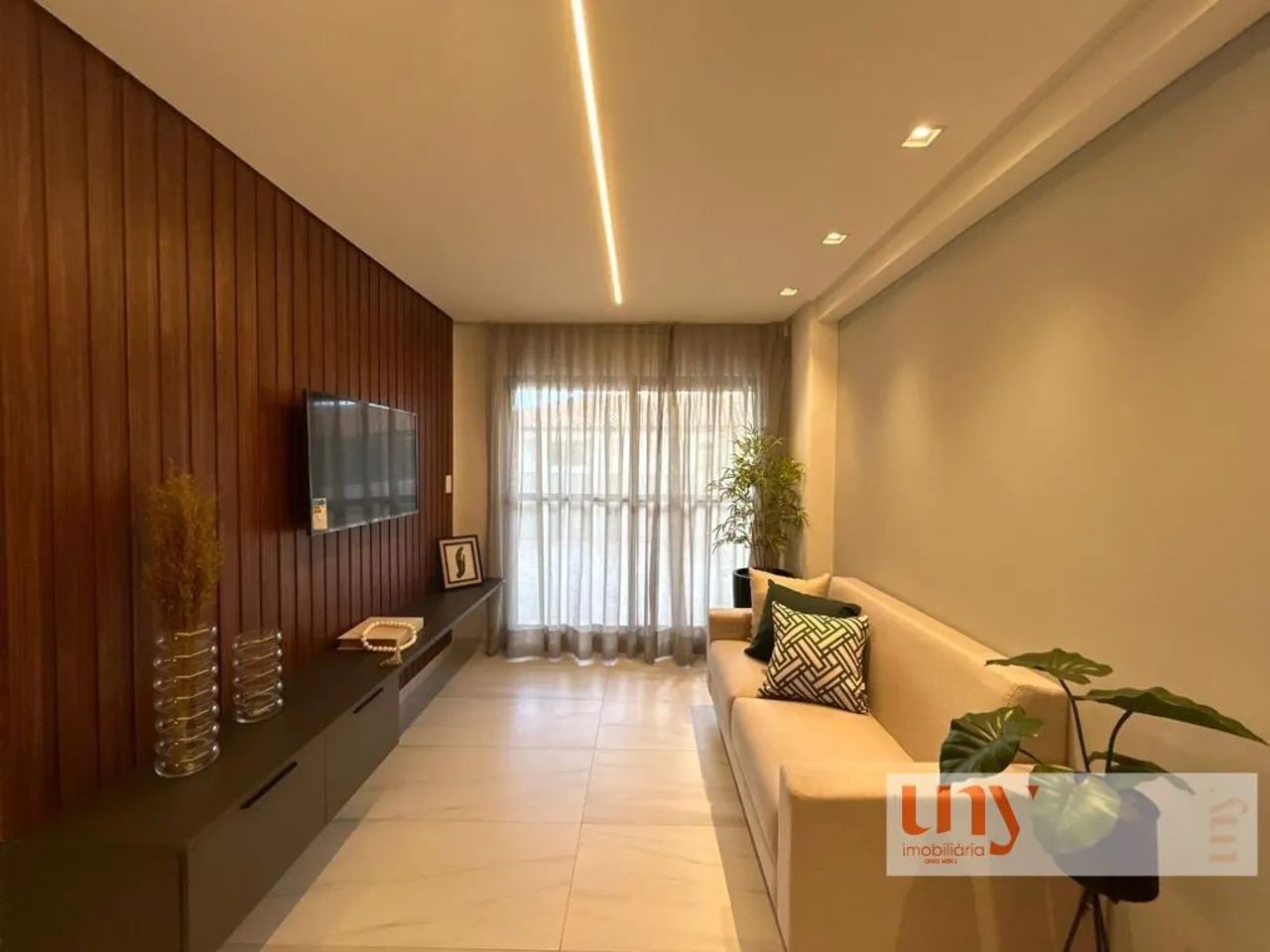 Apartamento com 2 quartos e área externa em prédio seminovo próximo da praia no Cabo Bran