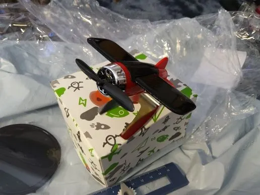 Mini avião Solar para Carro ou mesa