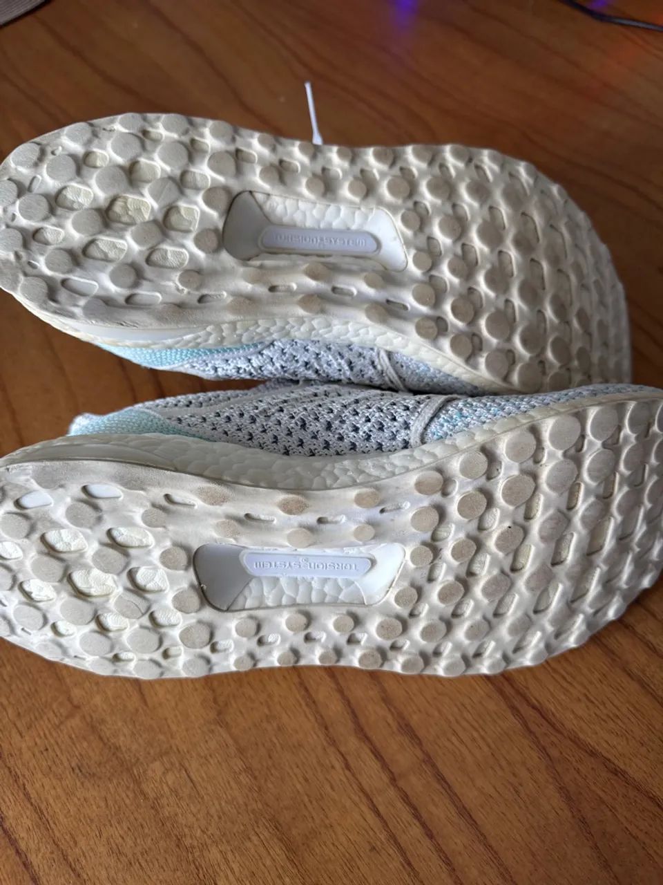 Tênis Adidas Ultraboost Parley tam 41  - Foto 5