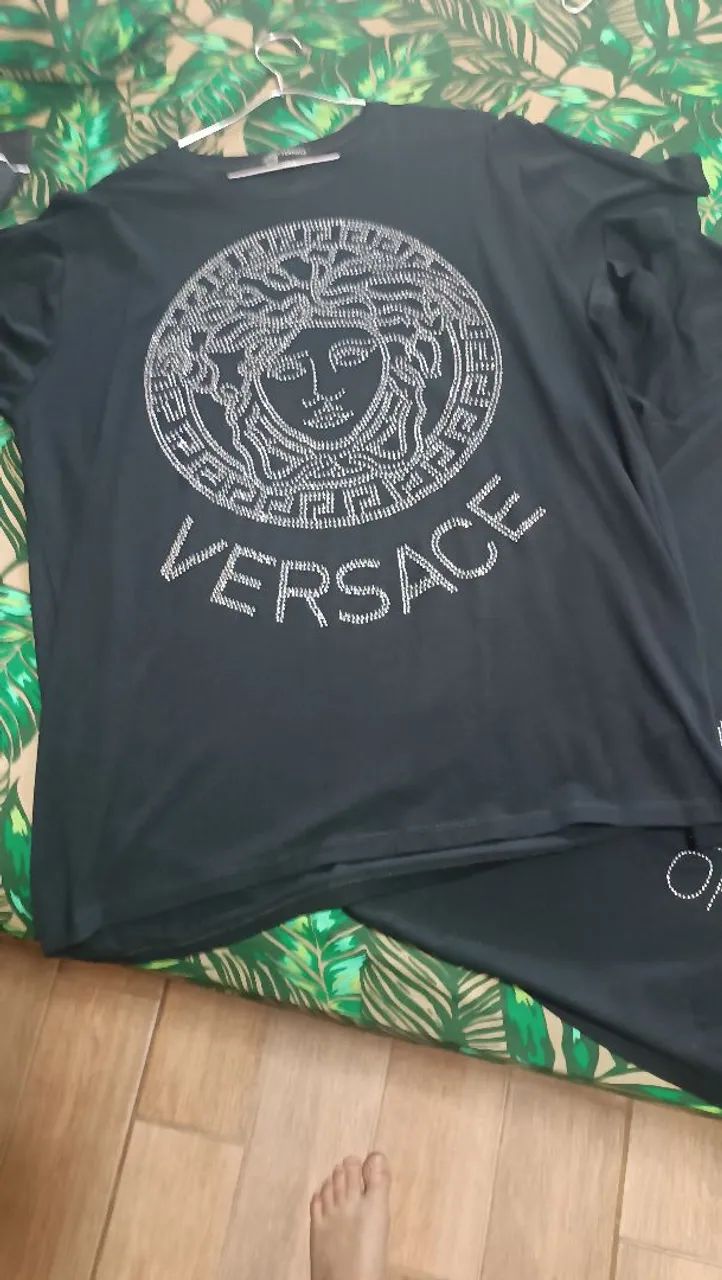2 camisa preta com pedraria prata  - Foto 5