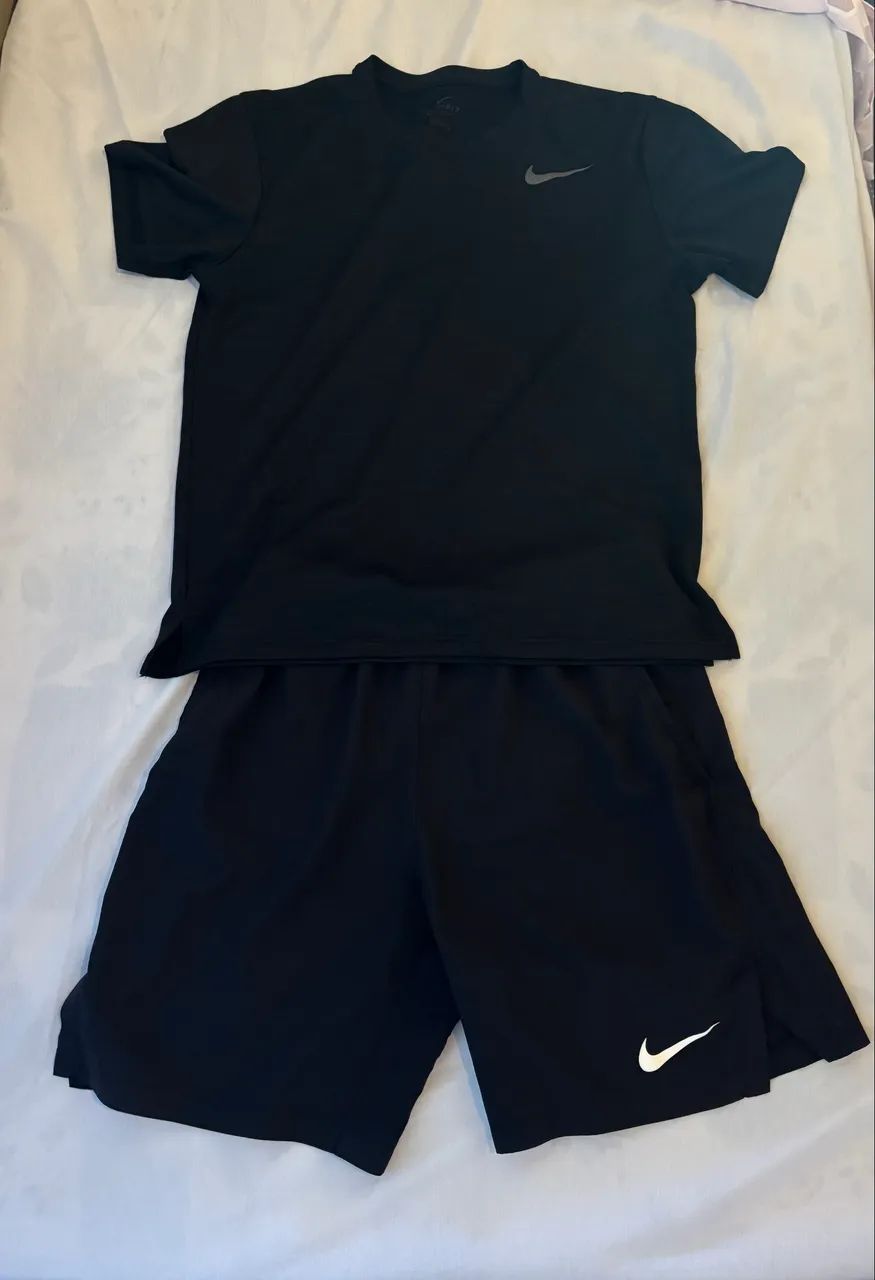 Conjunto Camiseta e Shorts Nike Dri-FIT - Foto 3