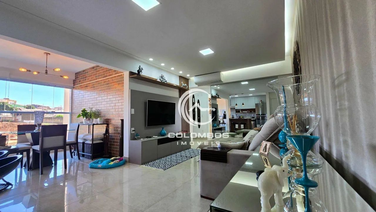 Vila Inglesa. Apartamento com 3 dormitórios à venda, 87 m² por R$ 1.100.000 - Jardim Aurél