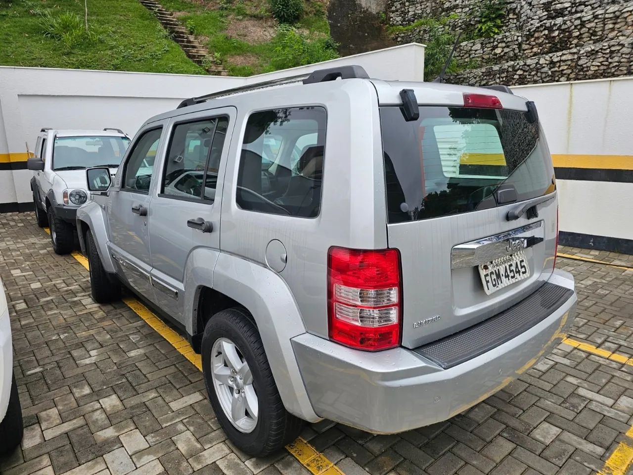Jeep Cherokee Limited 3.7 4X4 V6 12V Aut. 2012 - Foto 2