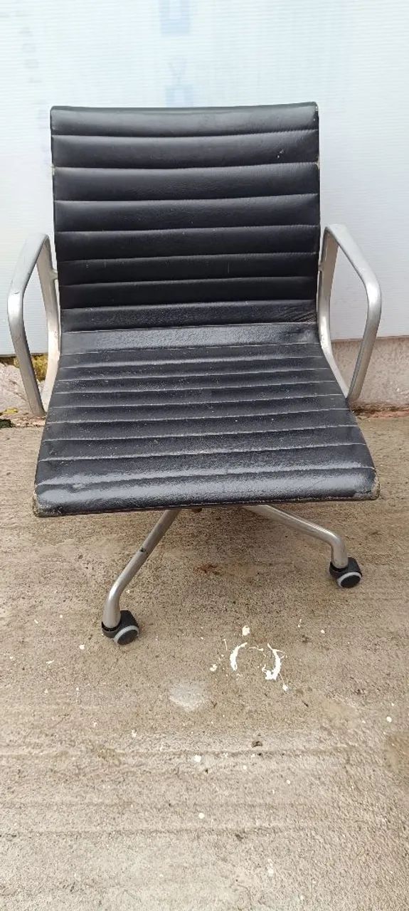 Vendo Cadeira em aço escovado- Cada uma(serve para escritório/ jogar/ jantar) - Foto 2