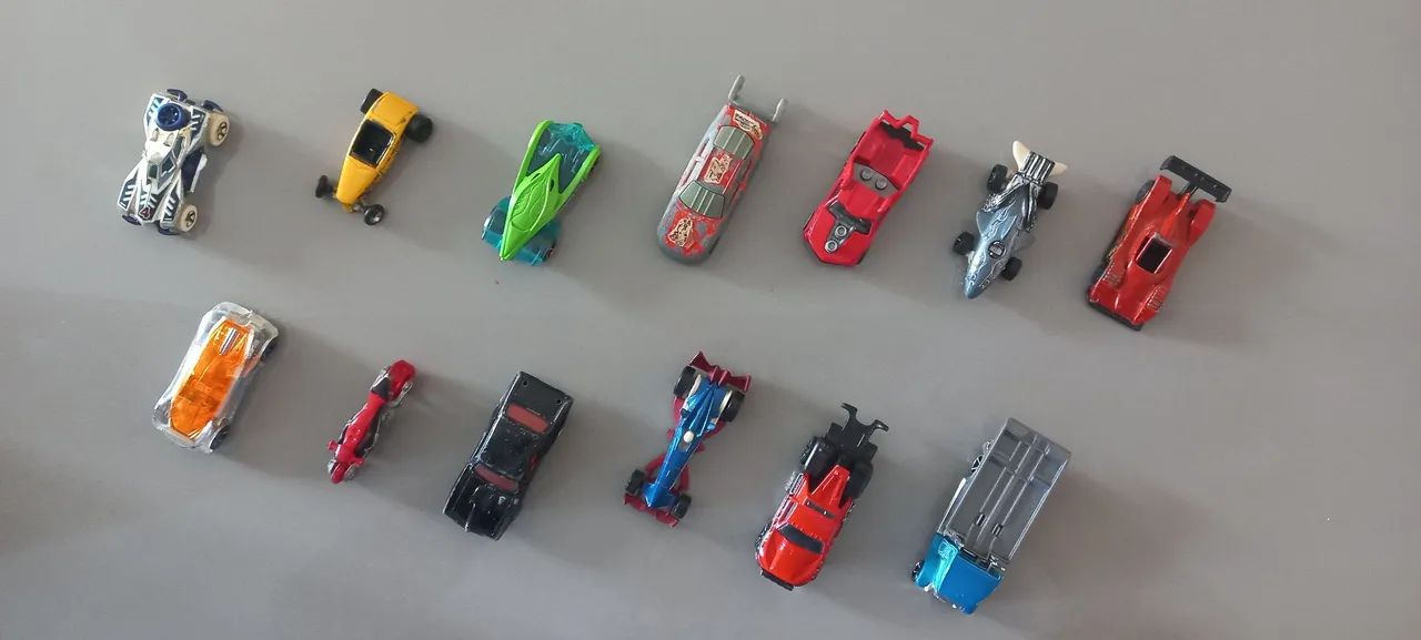 Carros Hot Wheels em ótimo estado - Foto 2
