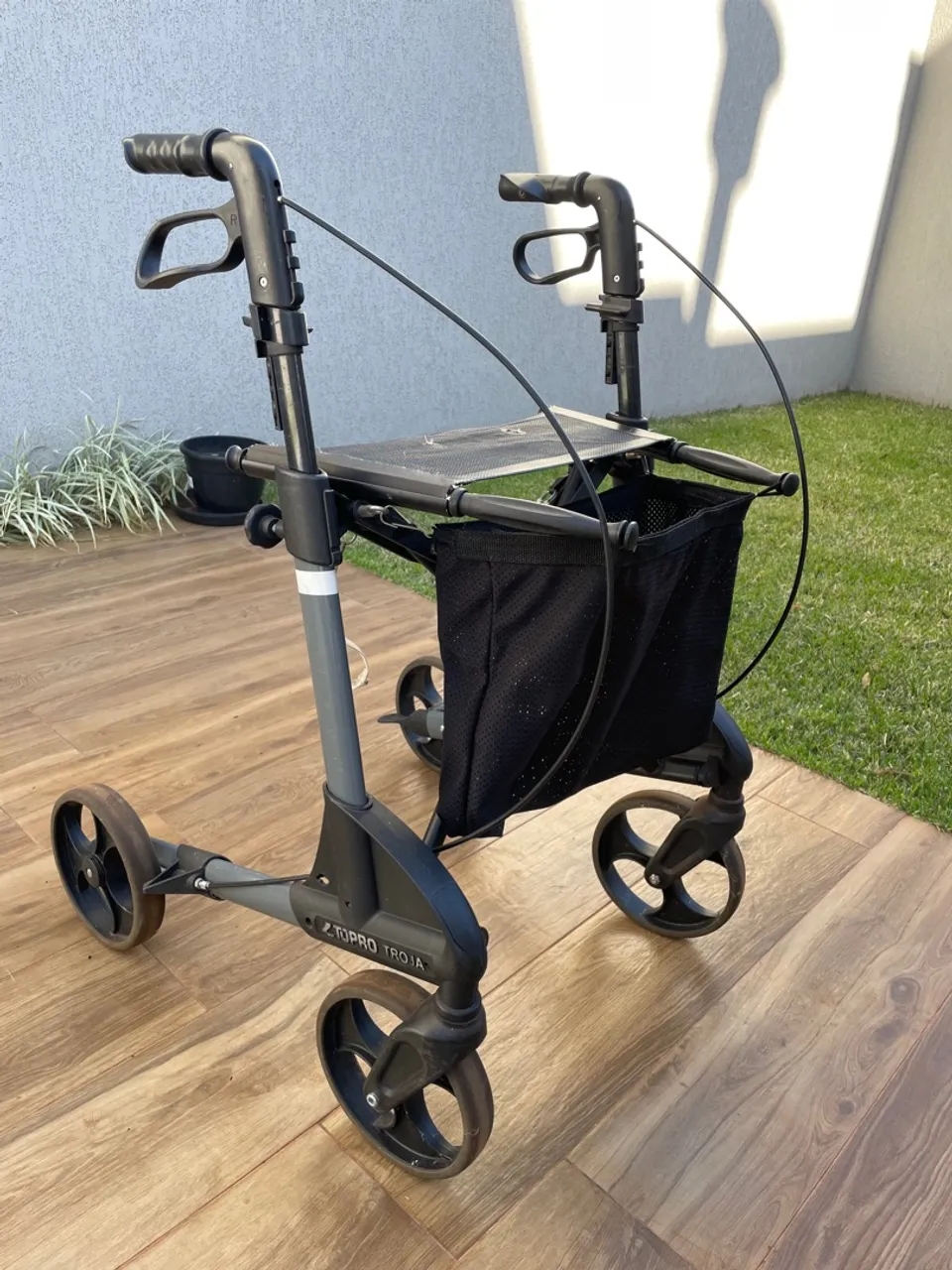 Andador TOPRO Troja: Mobilidade e Segurança