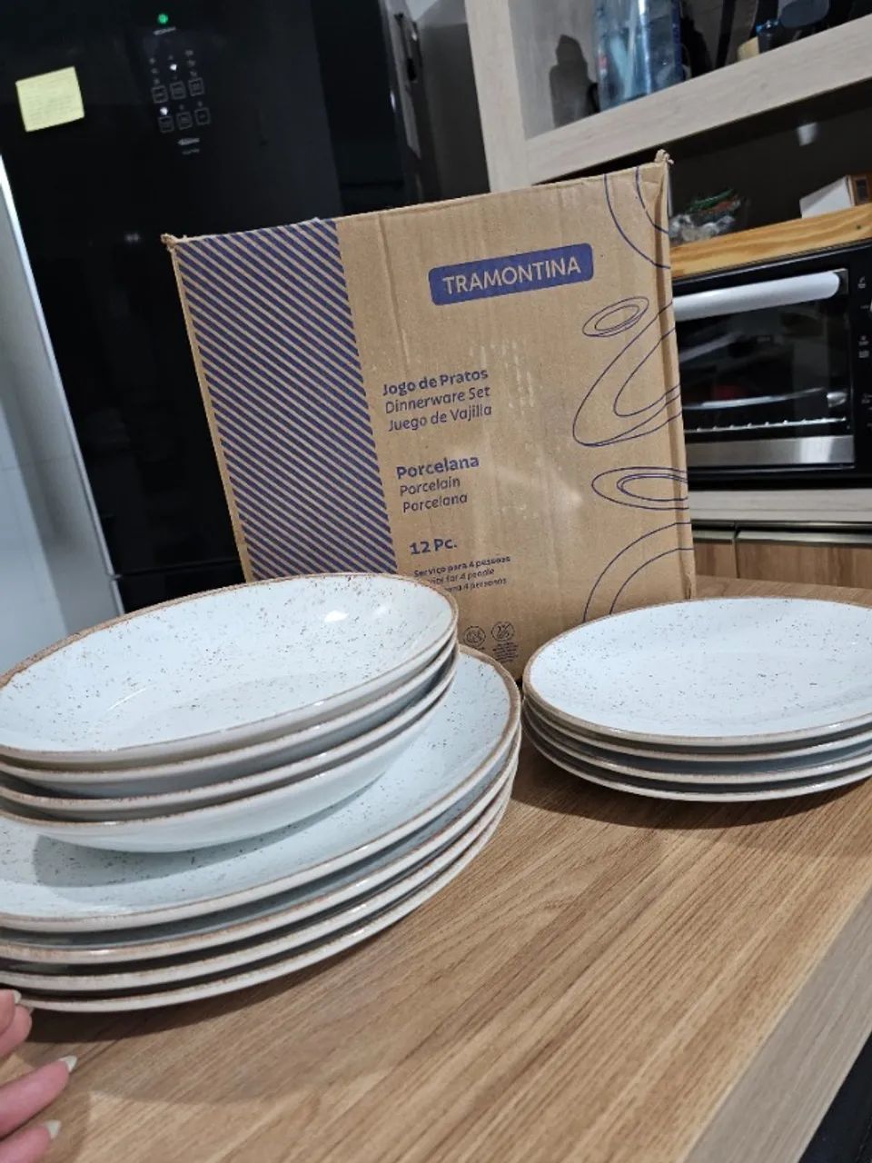 Conjunto De 12 Pratos Rústicos Em Porcelana Decorada Tramontina - Sem utilização - Foto 2