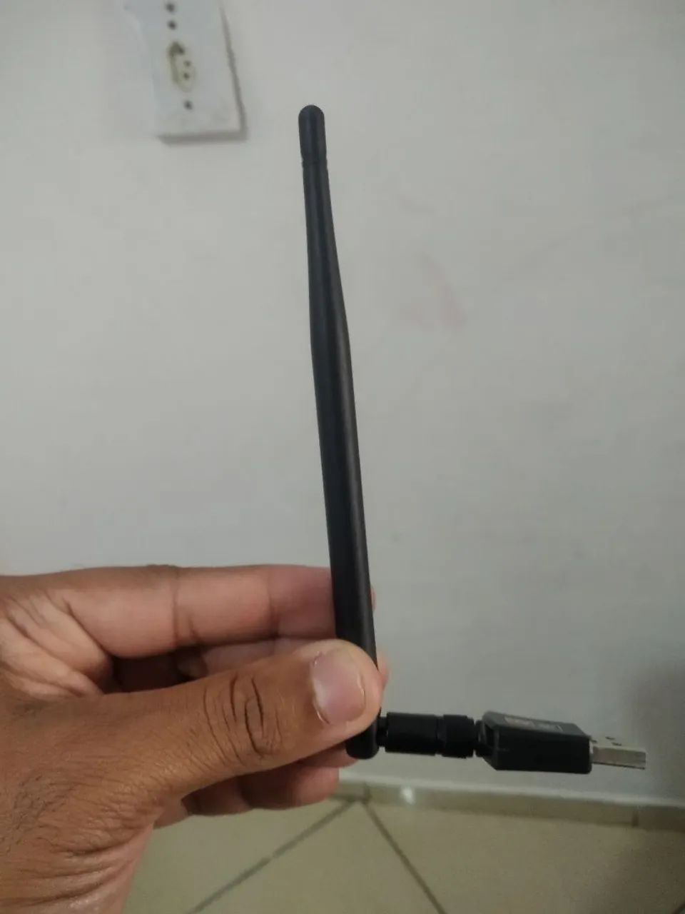 Wireless adapter64275298822147124