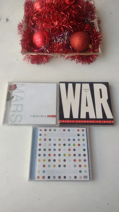 3 CDs e um DVD - Thirty Seconds To Mars