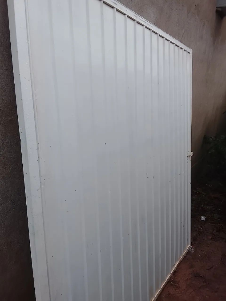 Portão de correr 2 metro de largura por 2,10 de altura 