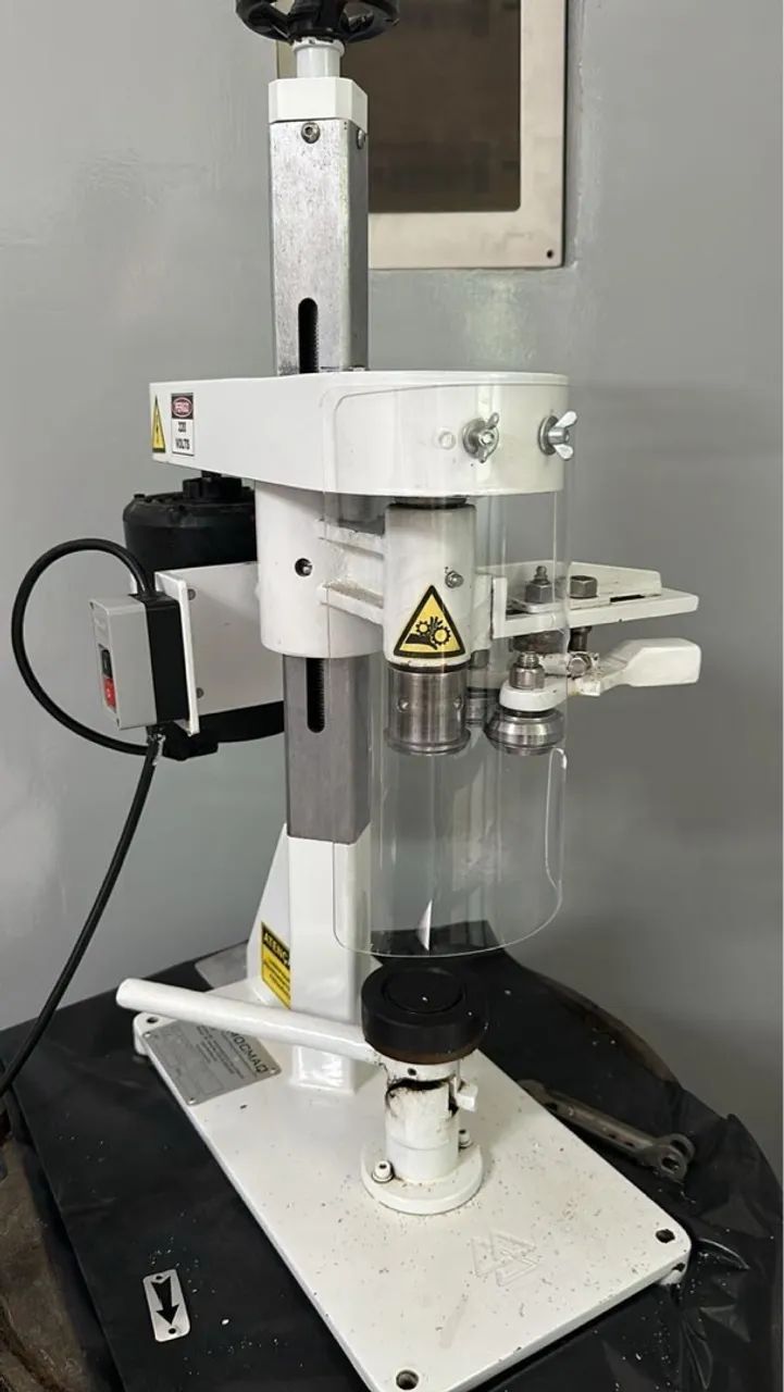 Máquina de recravar latas - Industrial