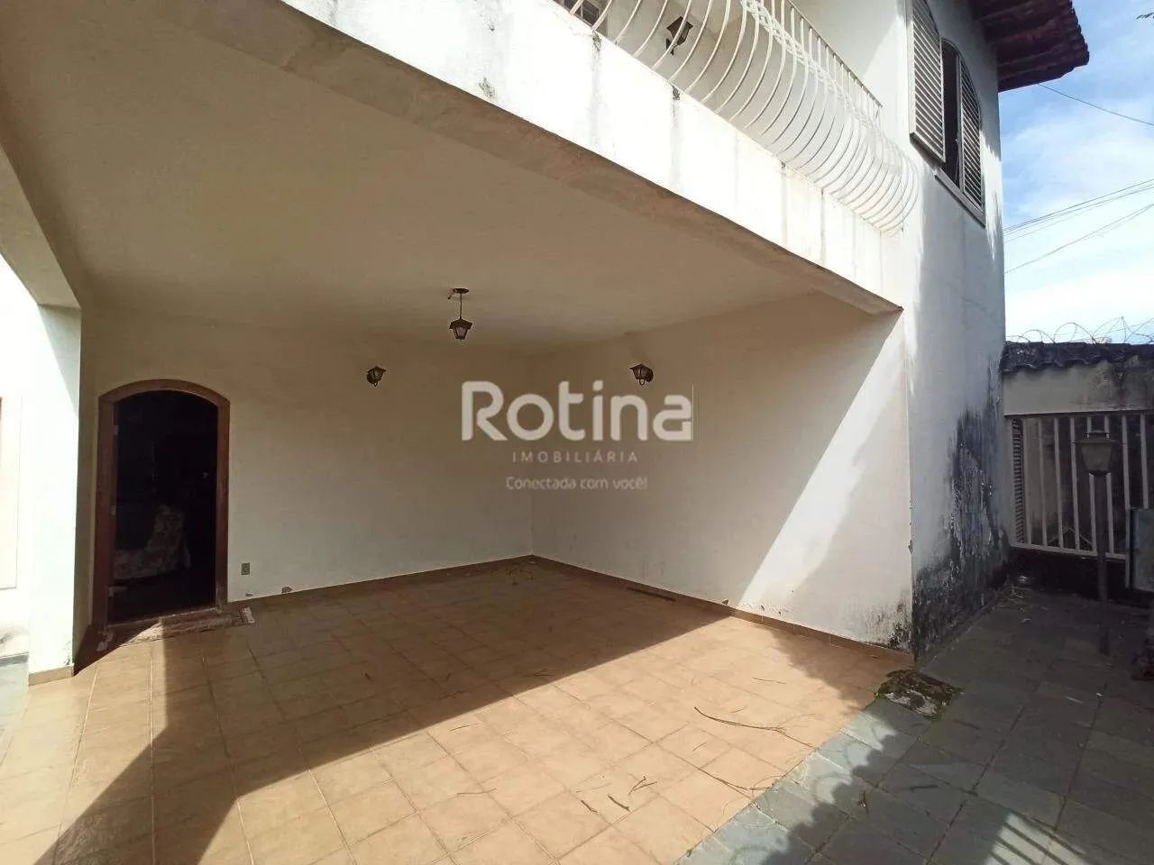 Casa para alugar, 4 quartos, Umuarama - Uberlândia/MG - Rotina Imobiliária - Foto 3