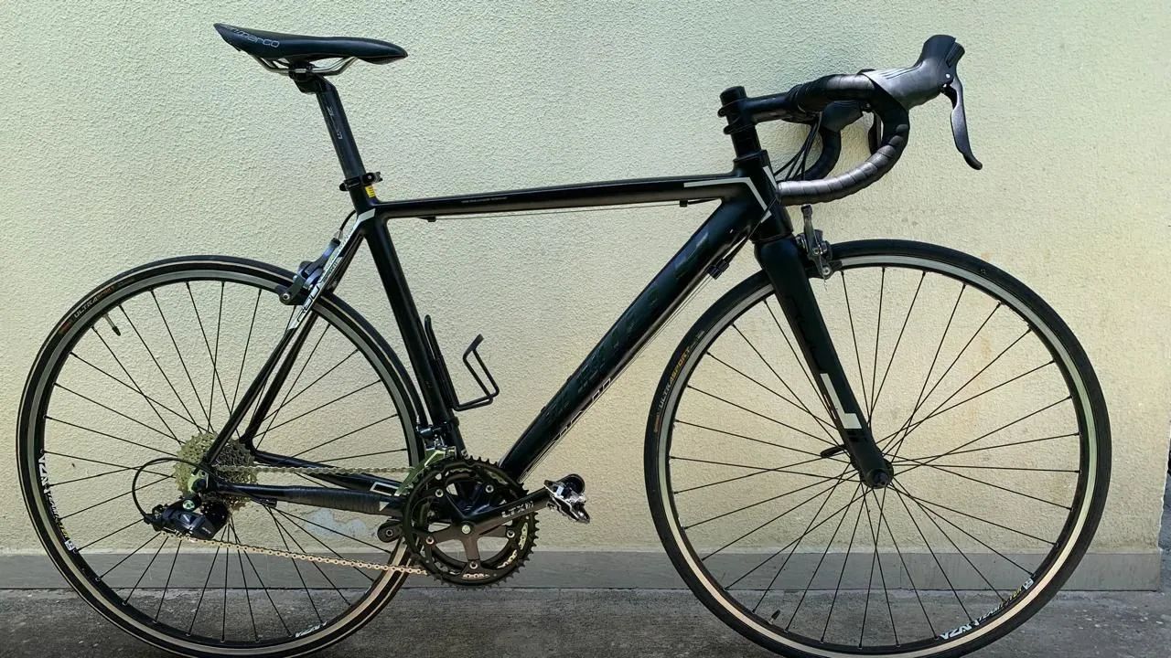 Bicicleta Speed Vicinitech Roubaix II quadro 540mm aro 29 preta e cinza