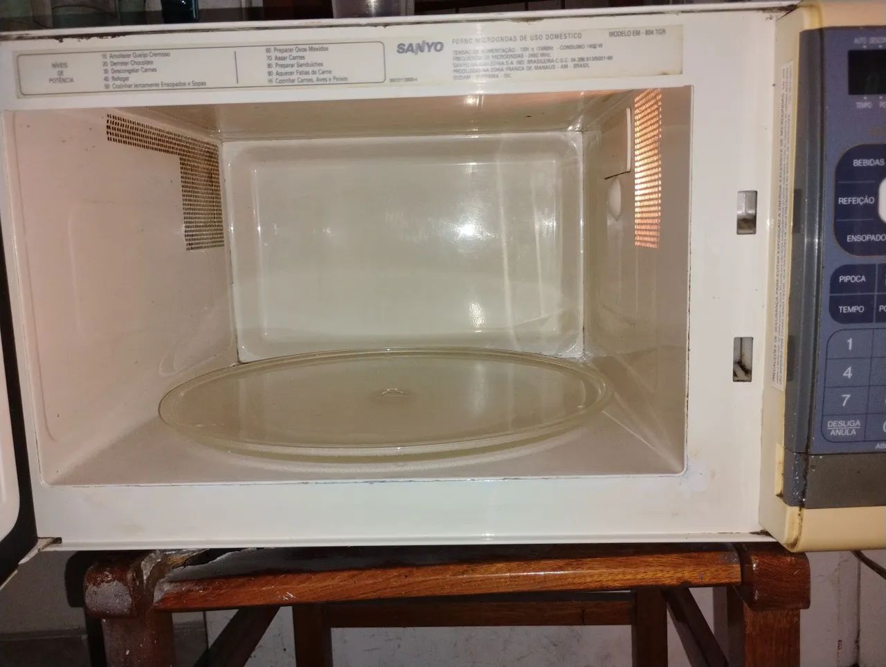 Micro-ondas Sanyo 35 Litros 110V em Ótimo Estado - Foto 2