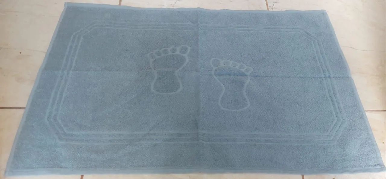 Tapete de Banheiro com Desenho de Pés
