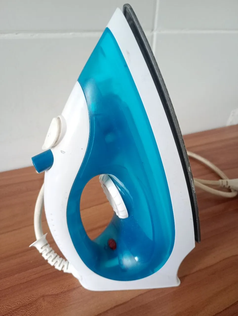 Vendo ferro de passar e chapinha da gama, os dois por 100$