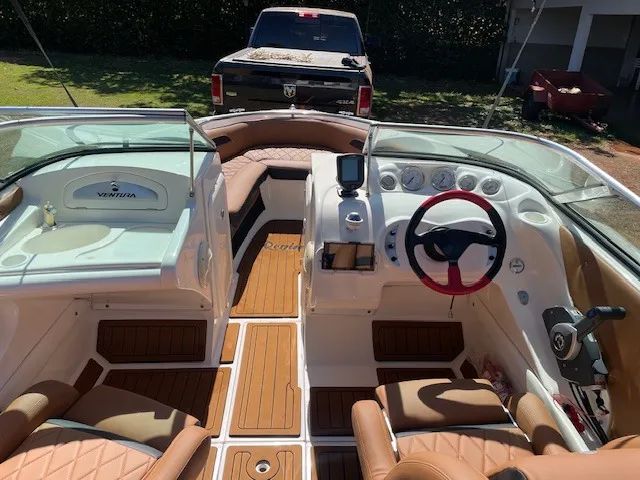 Lancha Ventura 220 motor Evinrude E-Tech 150 - Foto 5