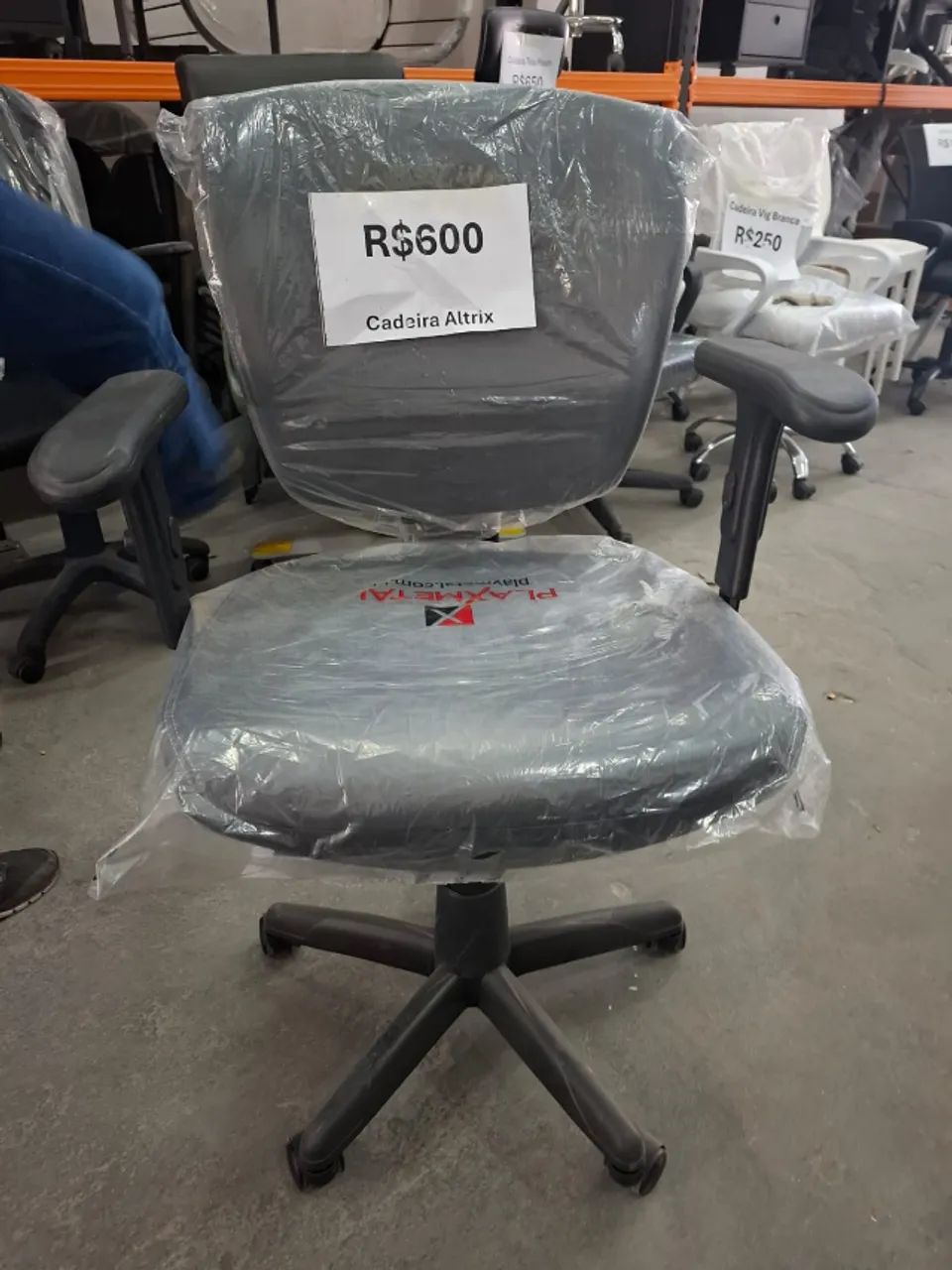 Altrix Plaxmetal Office Chair – Ergonomic and Super Comfortable (New)