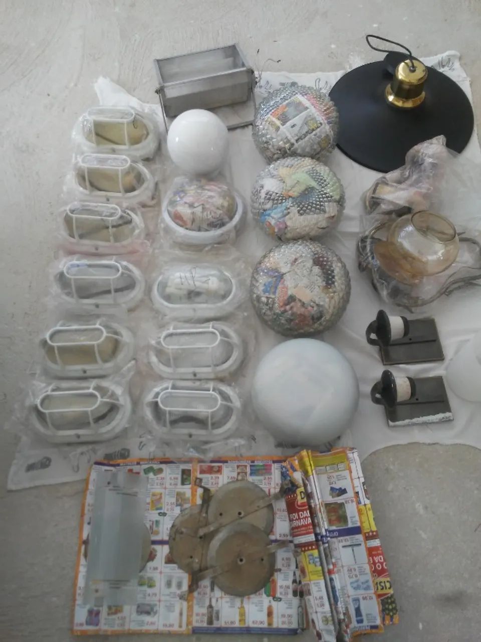 Luminárias, Tartarugas, Globos, Plafons, Holofote e outros.  - Foto 3