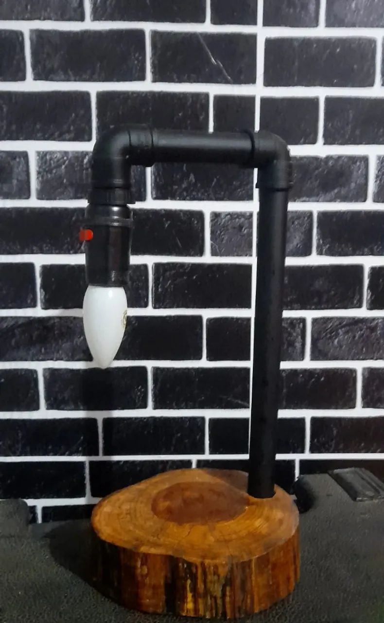 Luminária  Rustica de mesa 