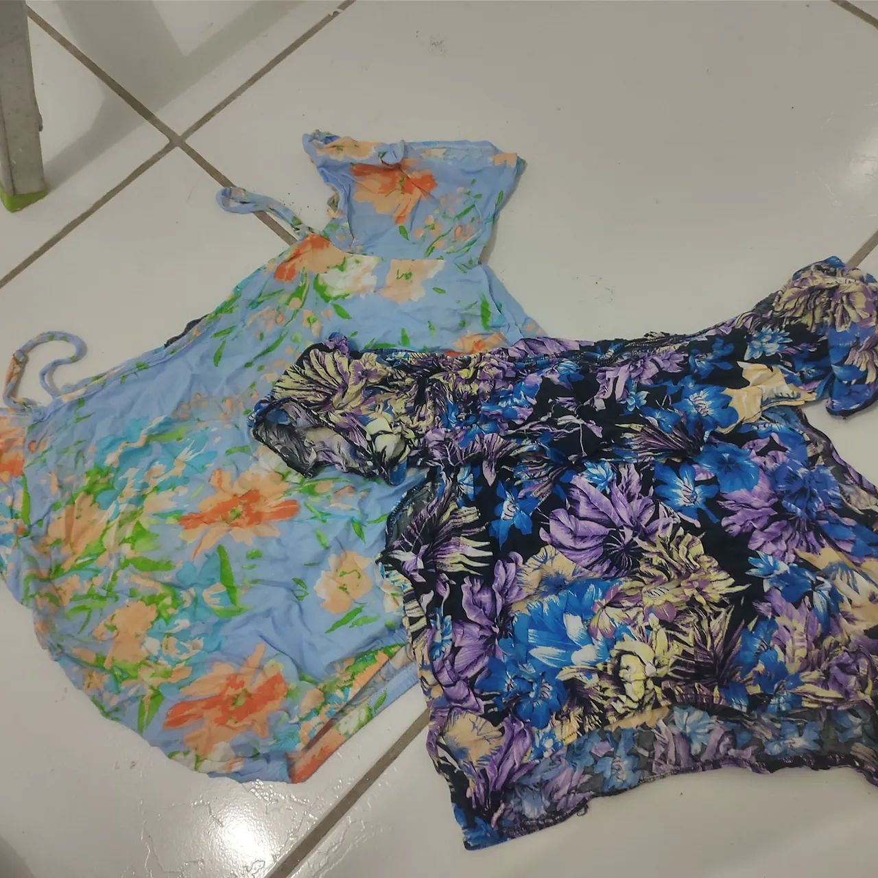 Conjunto Floral e Jeans Despojado - Foto 2