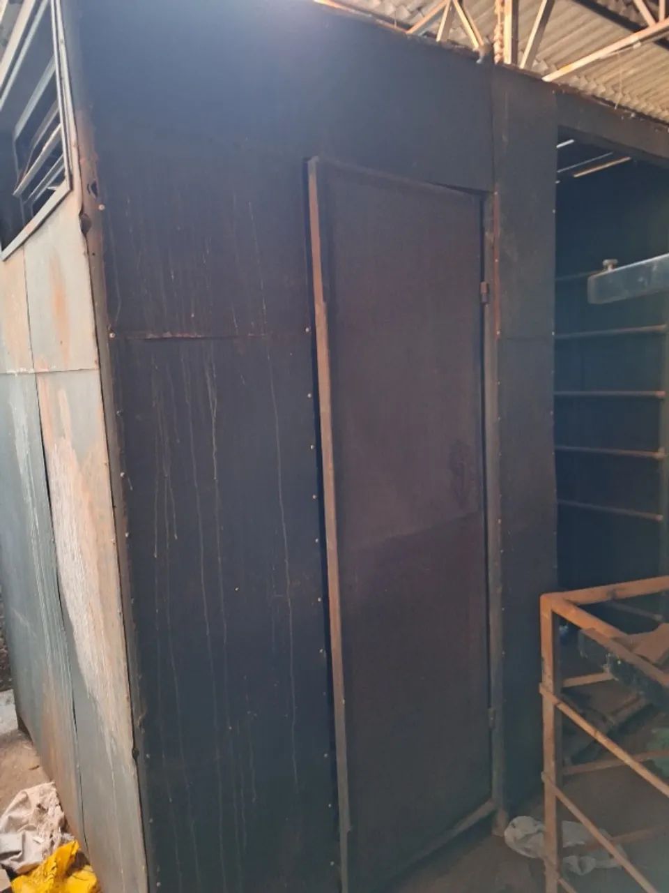 Container 2,50 x 1,95 m -Serve para: Escritório - Alojamento - Banheiro - Foto 4