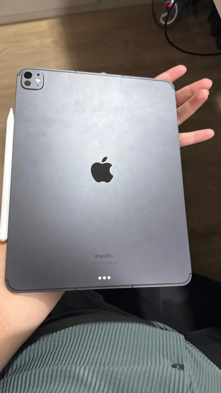 Oportunidade - iPad Pro M4 1 Tera de SSD com teclado e caneta Apple - Foto 3