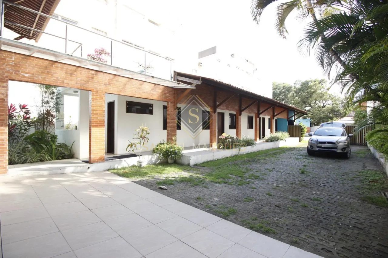 Predio Casa Comercial em Hipódromo - Recife - PE