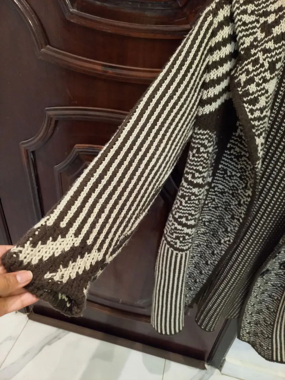 Casaco Tricot Listrado Marrom e Branco - Foto 3