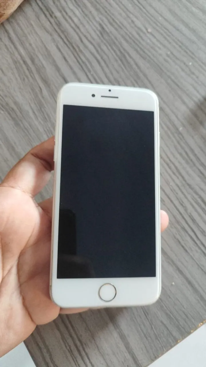 iPhone 7 Bem conservado.