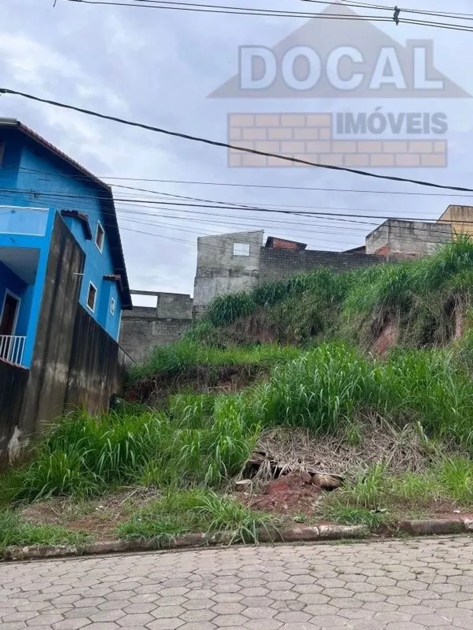 Terreno em Condomínio à Venda em Taboão da Serra-SP - Bairro Morada dos Pássaros - 250 m²