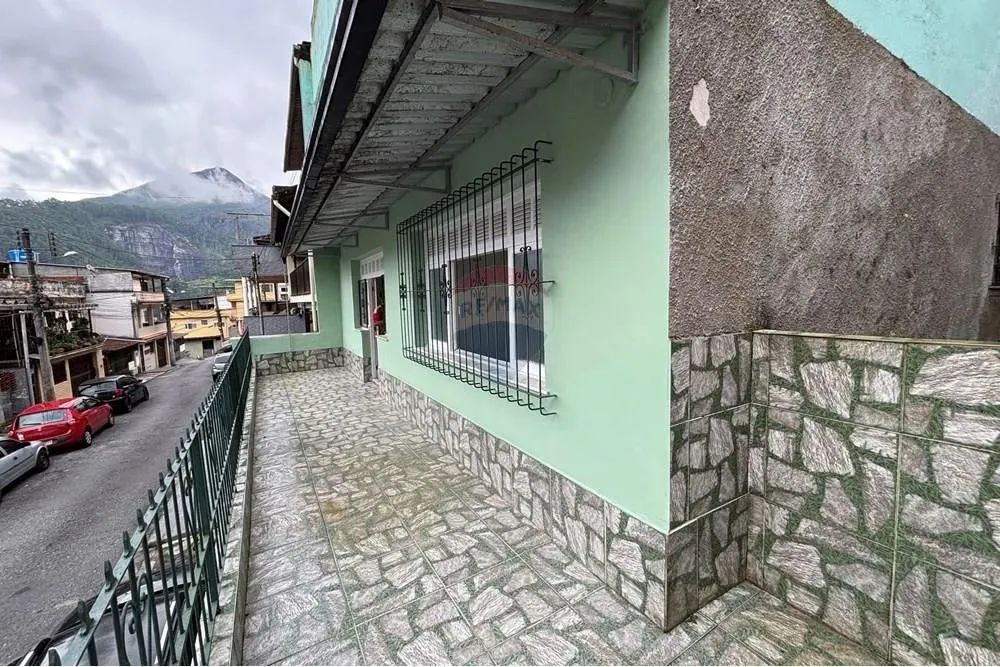 Casa / Sobrado à venda em Olaria - R$ 249.000,00 pronta para morar com documentação toda O