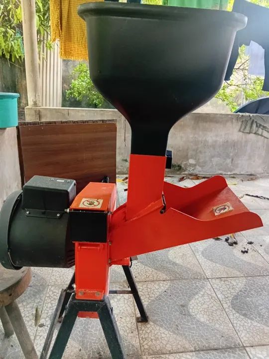 VENDO FORRAGEIRA NOVINHA - Foto 2