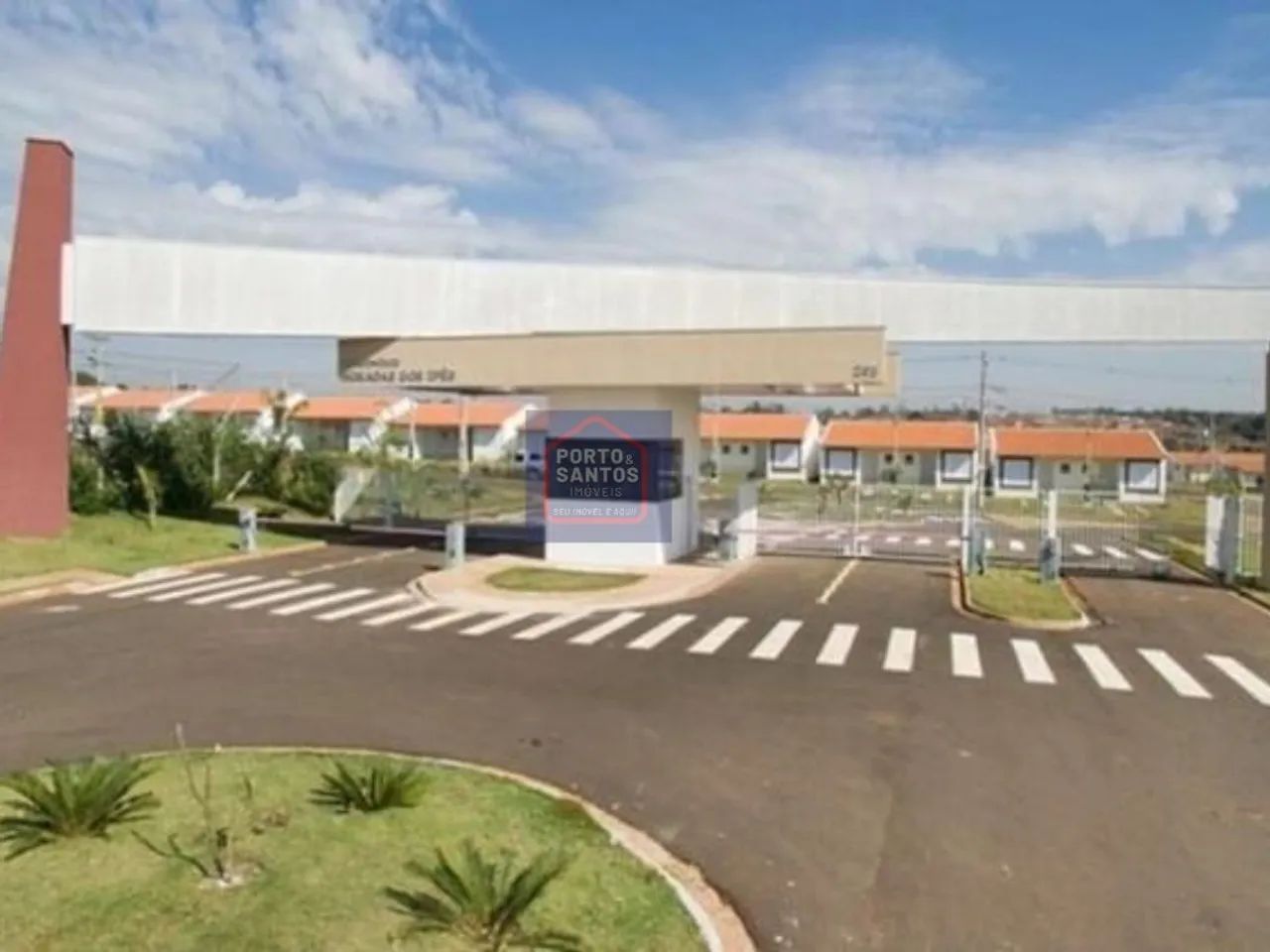 CASA A VENDA  COND. MORADA DOS IPES