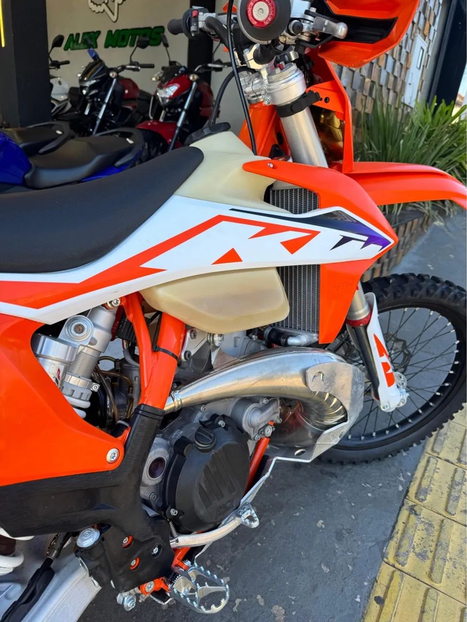 Ktm exc 300 2 tempos moto impecável  - Foto 4