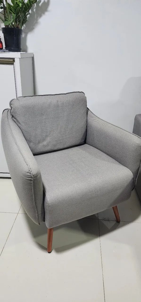 Sofá e Poltrona Semi Novos64850510467969121