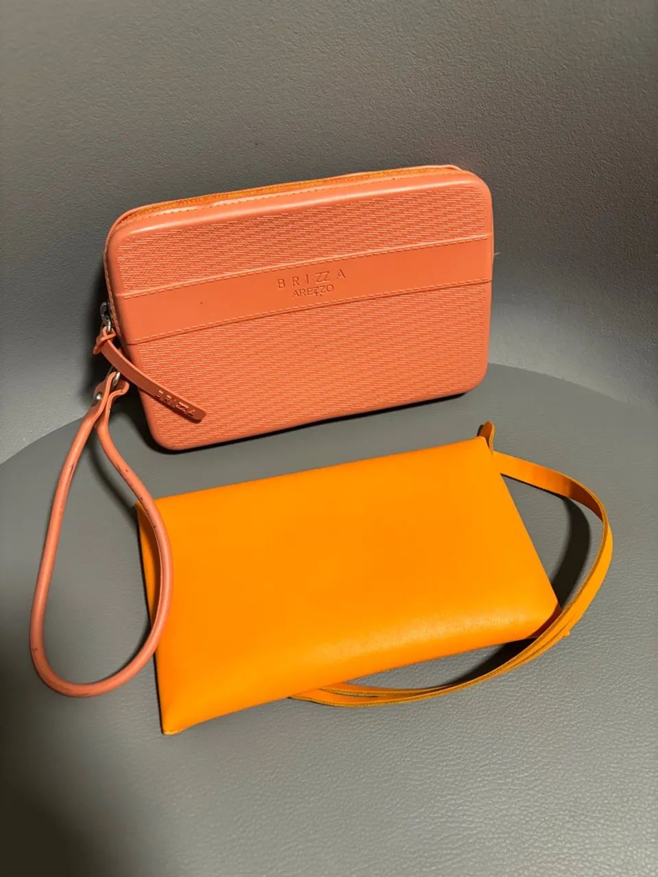 Bolsa tipo clutch Anacapri e Arezzo - Foto 2