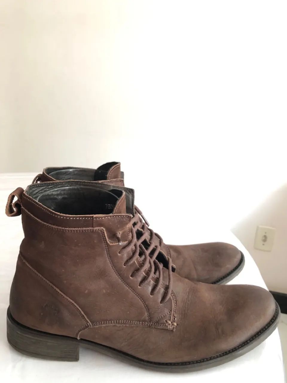 Botas de couro marrom JOHN - Foto 2