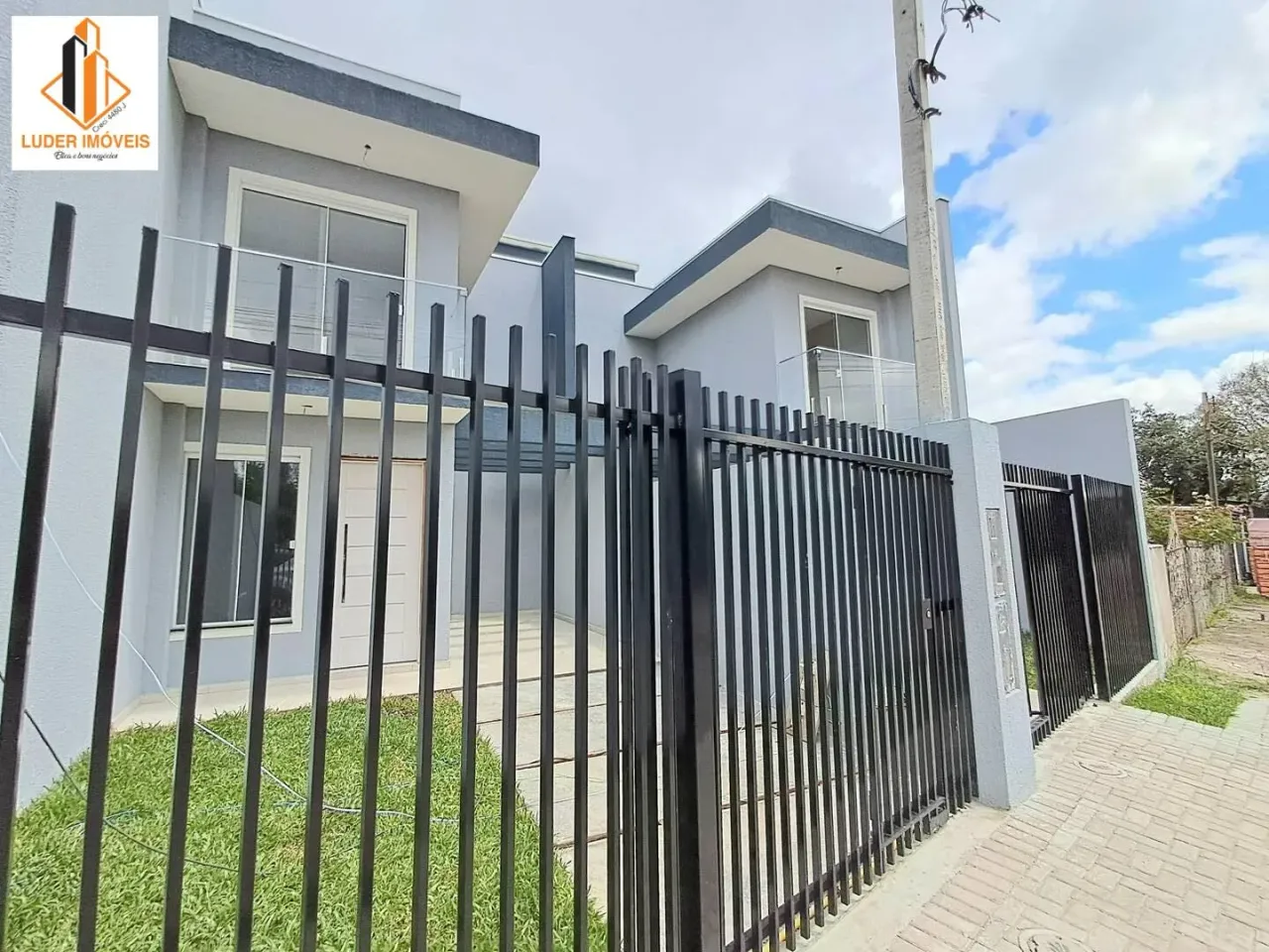 Sobrado Novo 2 dorms. venda Fazendinha em Curitiba.