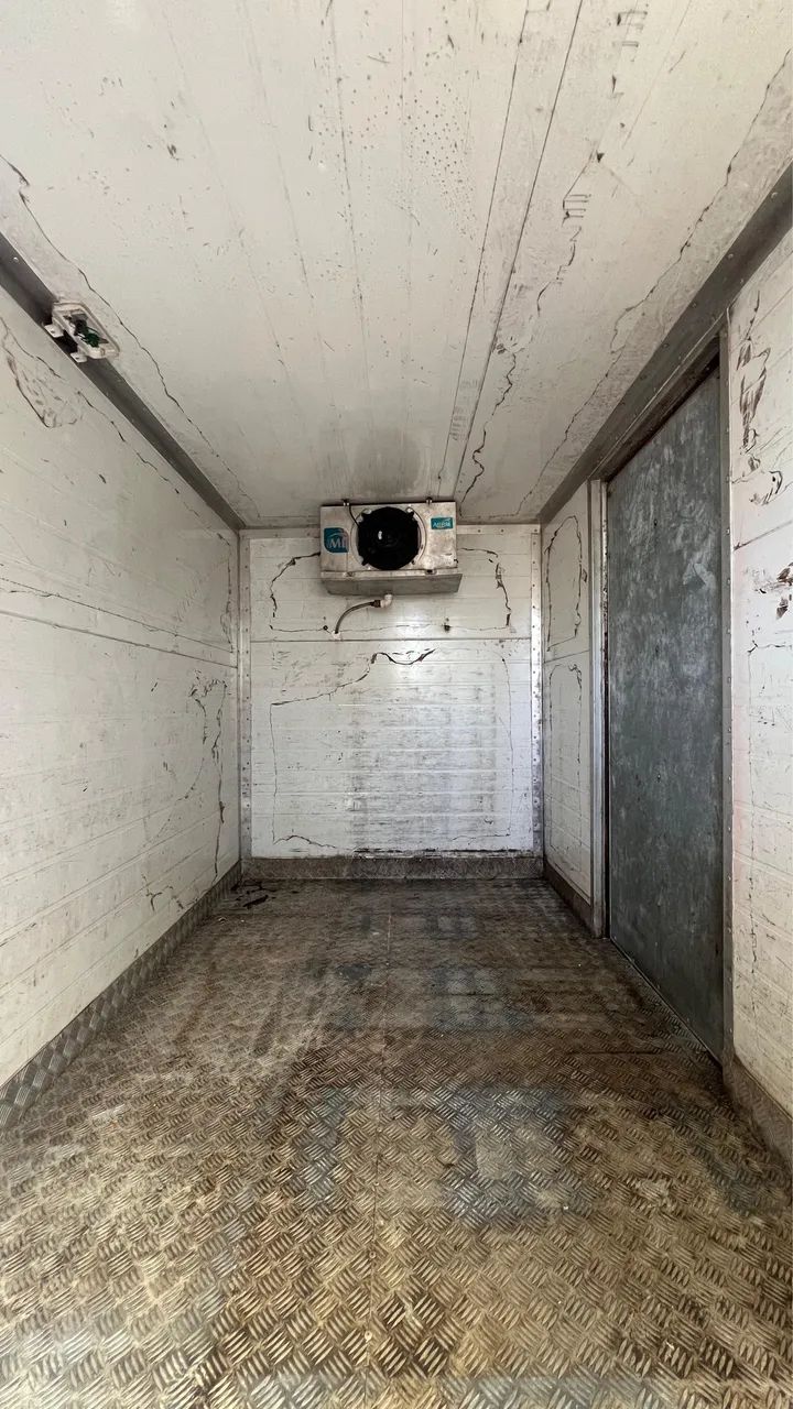 Baú Isotérmico para HR com equipamento - Foto 6