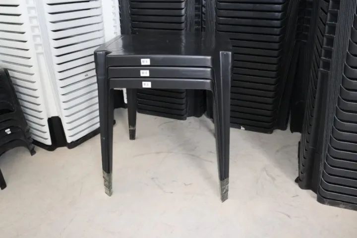 Kit com 3 mesas de plástico pretas resistentes NOVAS - Foto 5