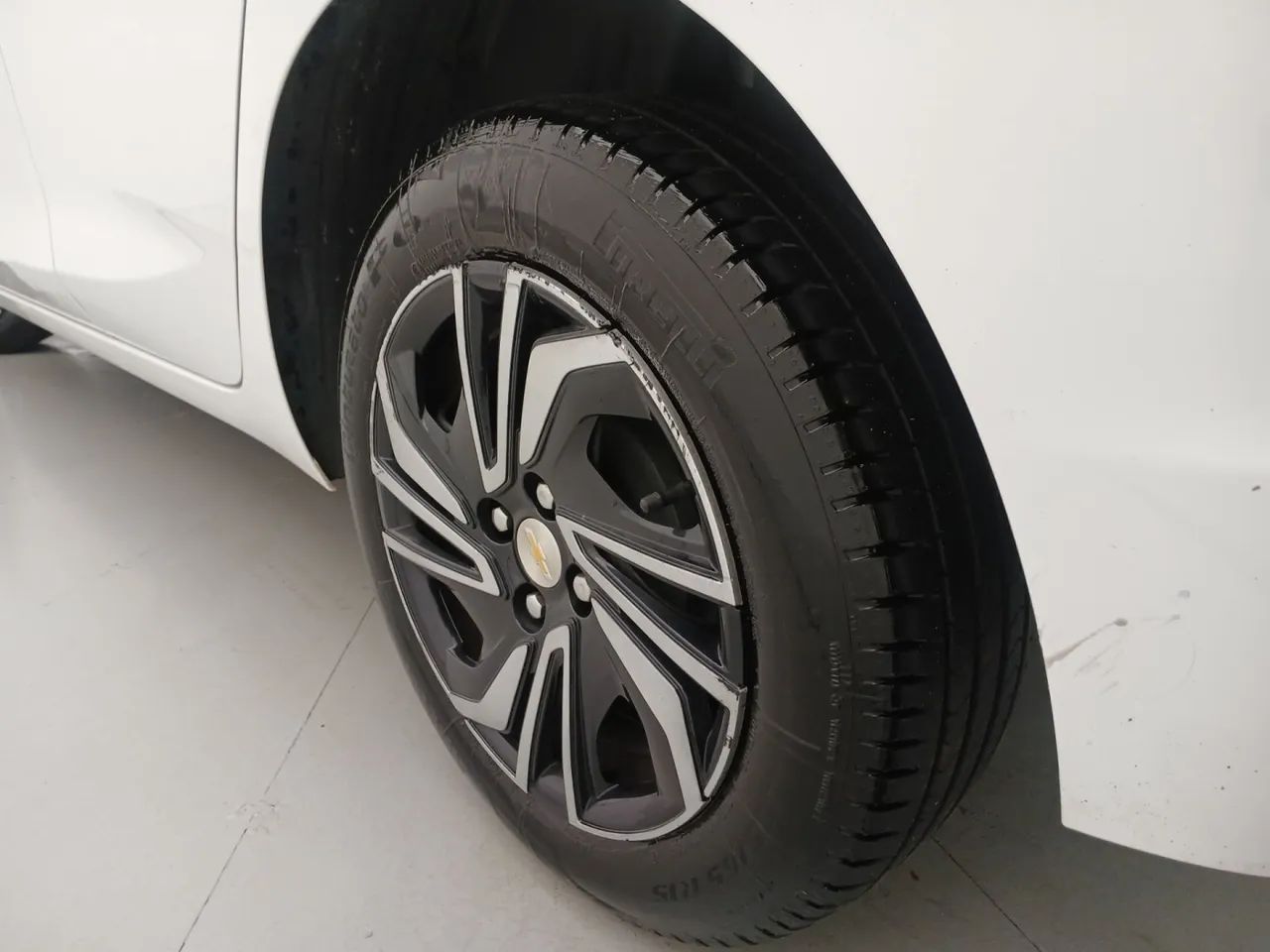 Chevrolet Onix Hatch 1.0 12V Flex Mec. 4P, foto 12 de 18