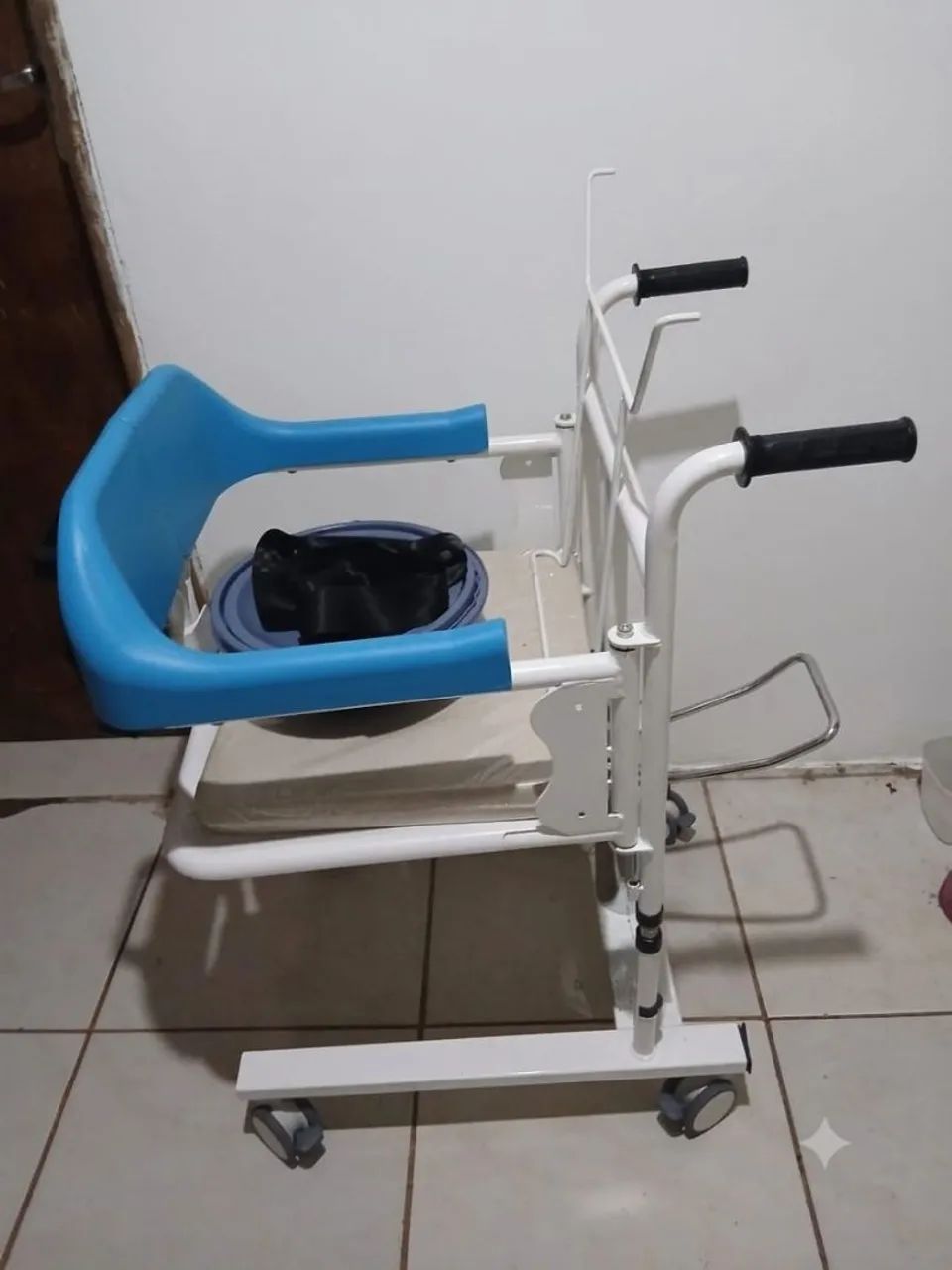 Cadeira de transferência  - Foto 3