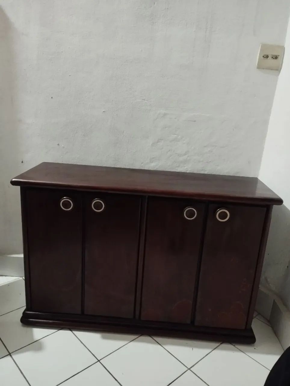 Aparador de Madeira com 4 portas