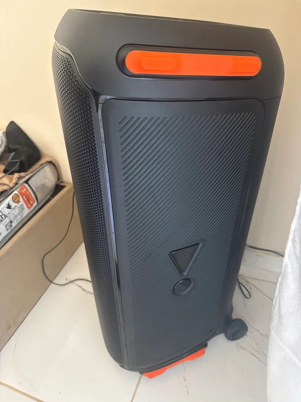 Caixa de som JBL 710  - Foto 3